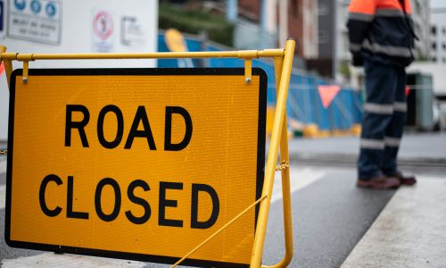 Cleburne County, AL – A two-vehicle crash that occurred at approximately 4:47 p.m. on Sunday, April 13, has led to a full road closure on Interstate 20. According to the Alabama Law Enforcement Agency (ALEA), all lanes near the 196-mile marker in Cleburne County are currently blocked. The closure is expected to last for an undetermined amount of time as Troopers with ALEA’s Highway Patrol Division remain on scene. ALEA officials are actively investigating the crash and will continue to monitor the situation. Motorists are urged to avoid the area and seek alternate routes as delays are expected. Further updates will be provided as more information becomes available.