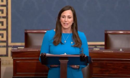U.S. Senator Katie Britt Continues Fight for Moms,